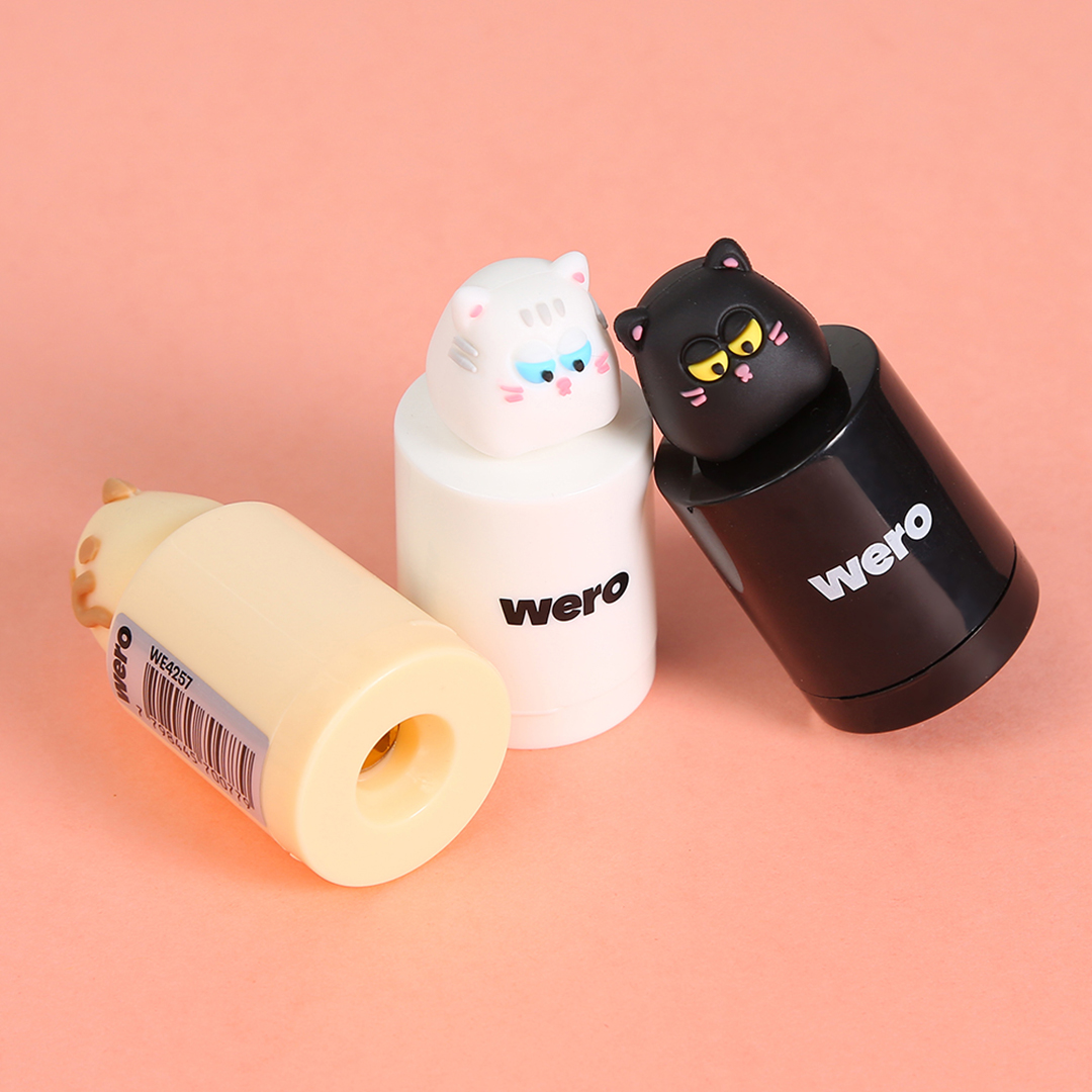 WE4257_Sacapuntas Puffy Cat_3